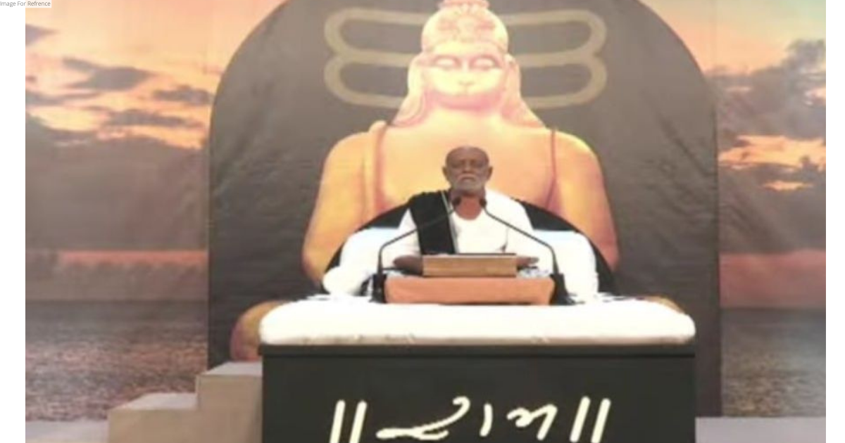Morari Bapu begins Zanzibar Ram Katha, says Guru is the ultimate protector